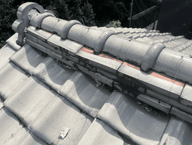 瓦のズレ・割れ